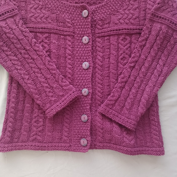 INIS CRAFTS IRISH HAND CRAFTED MERINO  SWEATER SIZE MED BURGUNDY - Picture 6 of 10